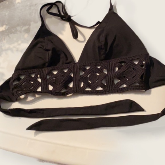 H&M (8) Black Halter Bikini Top...EUC!!! - Picture 6 of 10